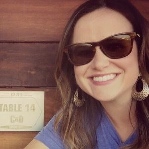 Meet your Posher, Stephanie